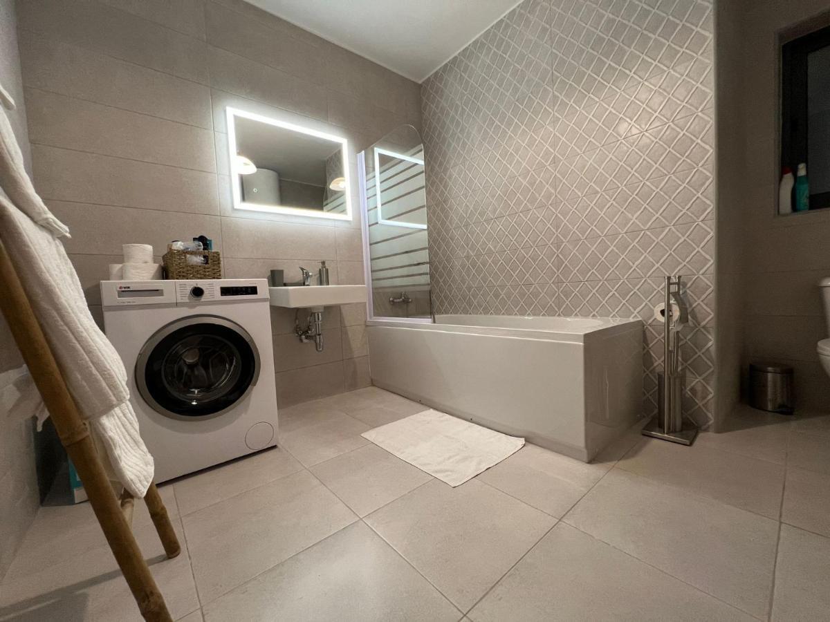 Brand New Apartment 2 Mins From Seafront 圣保罗湾城 外观 照片