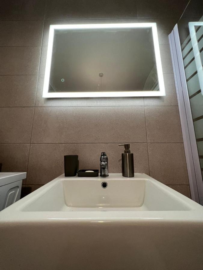 Brand New Apartment 2 Mins From Seafront 圣保罗湾城 外观 照片