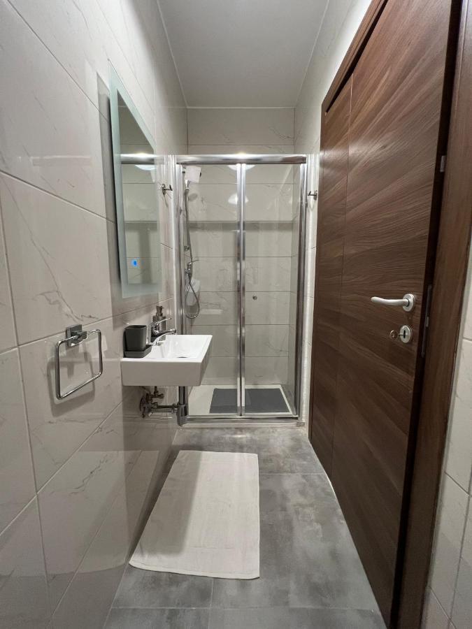 Brand New Apartment 2 Mins From Seafront 圣保罗湾城 外观 照片